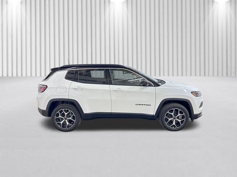 New 2026 Jeep Compass Limited w/ Sun, Sound & Navigation Group image 4