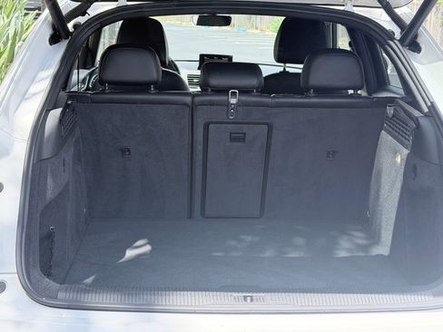 Used 2018 Audi Q3 2.0T Premium w/ Convenience Package FWD image 19