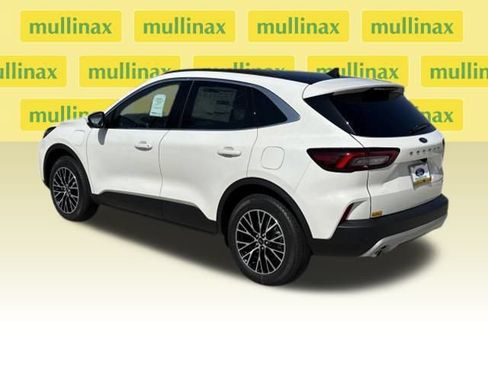 New 2025 Ford Escape SE w/ PHEV Premium Package FWD image 11