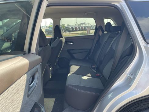 Certified 2023 Nissan Rogue SV image 16