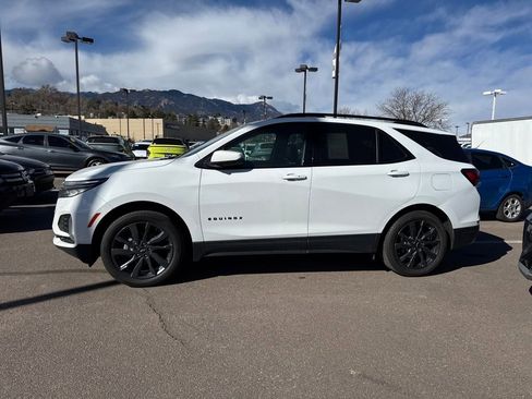 Used 2023 Chevrolet Equinox RS w/ RS Leather Package image 17