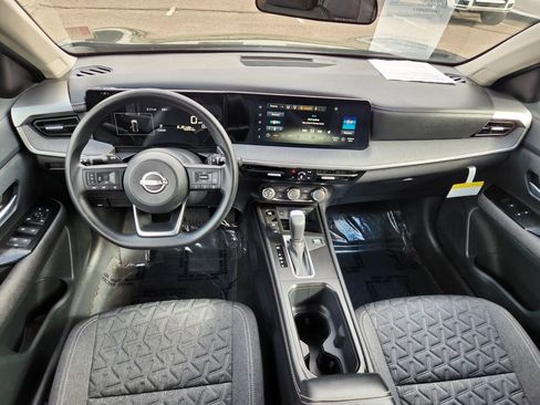 Certified 2025 Nissan Kicks SV image 11