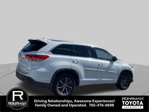 Used 2017 Toyota Highlander XLE w/ Protection Package #3 AWD/4WD image 7