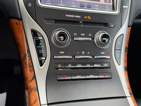 Used 2019 Lincoln Nautilus Select AWD/4WD image 22