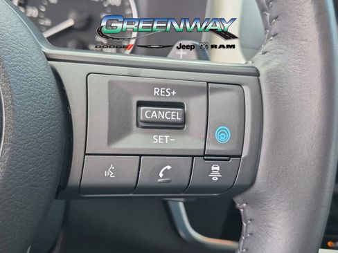 Used 2024 Nissan Rogue SV w/ SV Premium Package FWD image 21