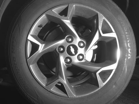 Used 2025 Chevrolet Trax LT w/ LT Convenience Package FWD image 14