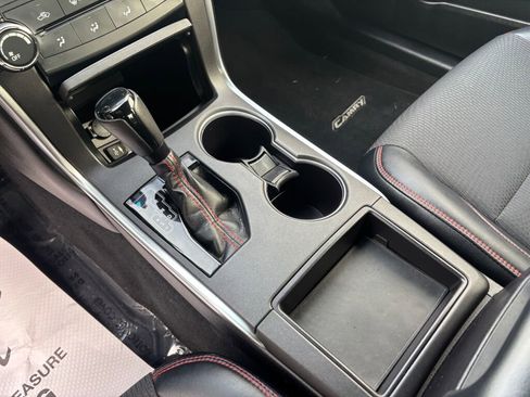 Used 2017 Toyota Camry SE image 15