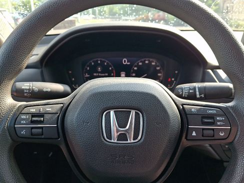 Used 2025 Honda Accord SE image 19