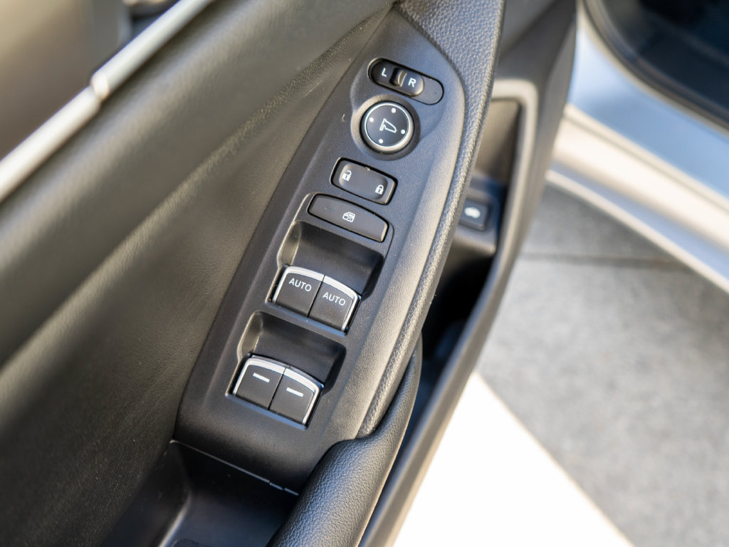 Used 2019 Honda Accord LX image 16