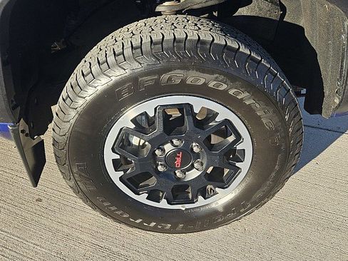 Used 2024 Toyota Tacoma TRD Off-Road image 2