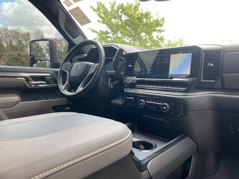 Used 2024 Chevrolet Silverado 2500 ZR2 w/ ZR2 Bison Edition image 6