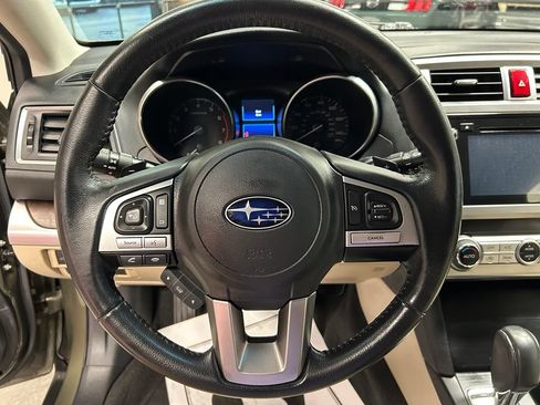 Used 2017 Subaru Outback 2.5i Limited w/ Popular Package #5 AWD/4WD image 10