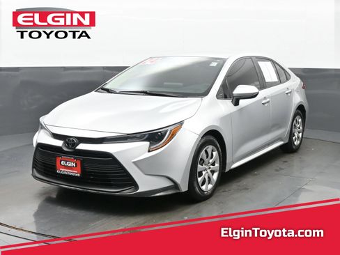 Used 2024 Toyota Corolla LE FWD image 1