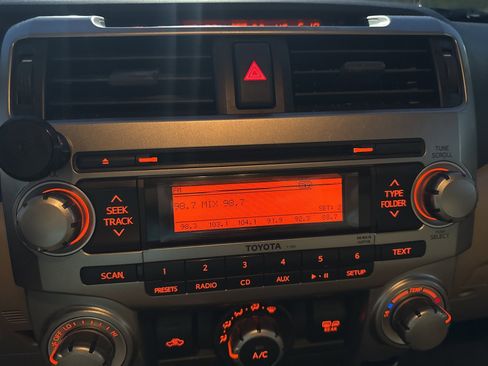 Used 2013 Toyota 4Runner SR5 image 14