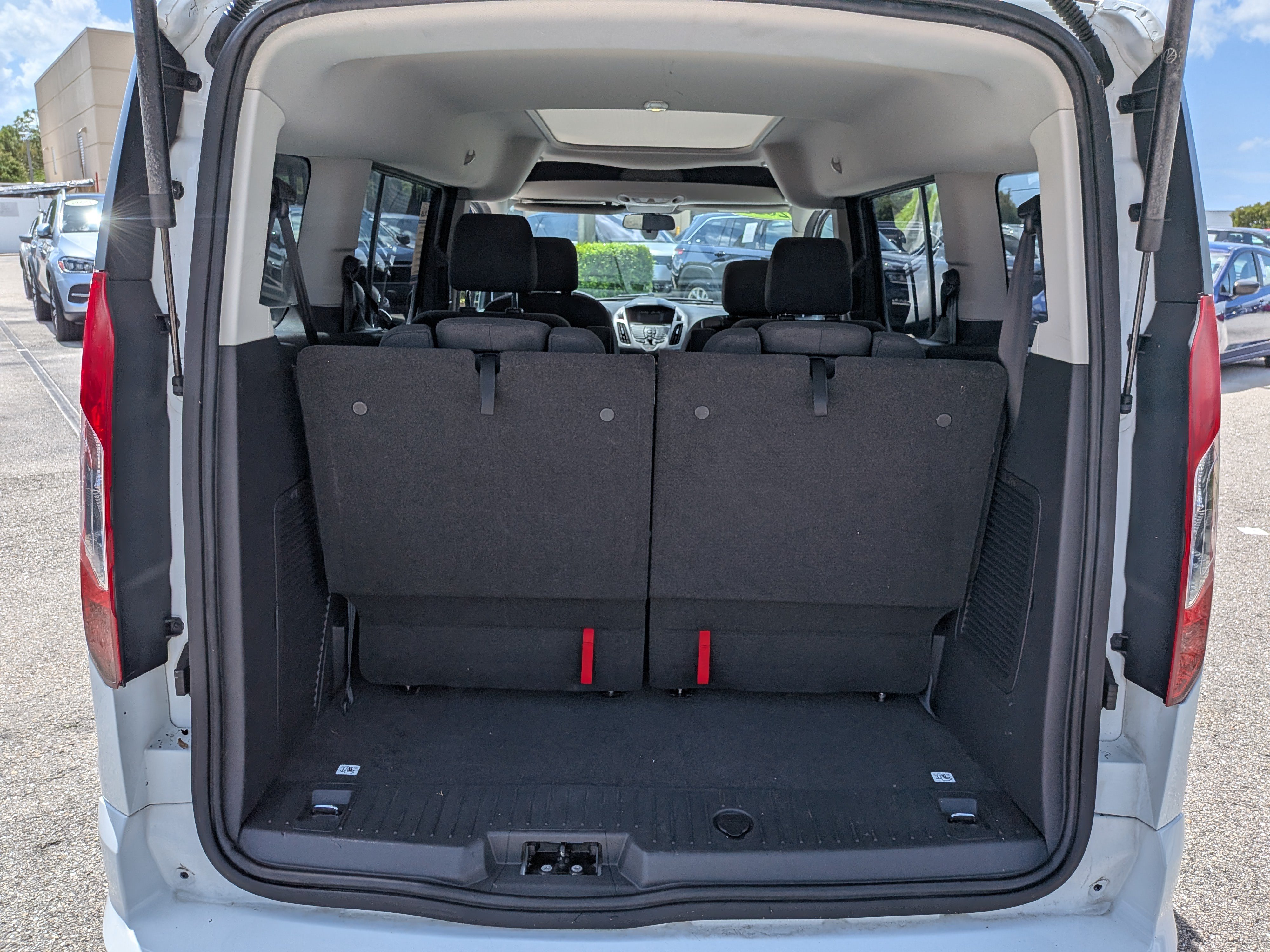 Used 2016 Ford Transit Connect XLT FWD image 13