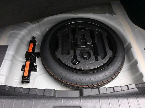 Used 2024 Nissan Sentra SV image 34