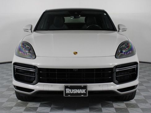 Used 2022 Porsche Cayenne Turbo AWD/4WD image 10