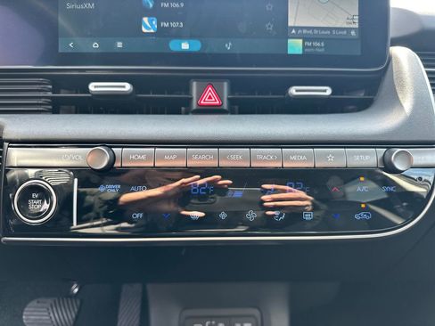 New 2025 Hyundai Ioniq 5 SEL image 25