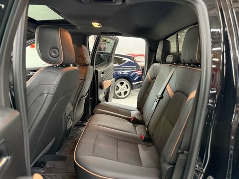 Used 2024 GMC Canyon AT4 w/ Technology Package AWD/4WD image 14