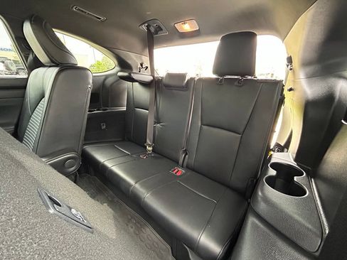 Used 2022 Toyota Highlander XSE FWD image 27