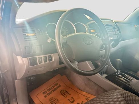 Used 2011 Toyota Tacoma 4x4 Regular Cab image 10