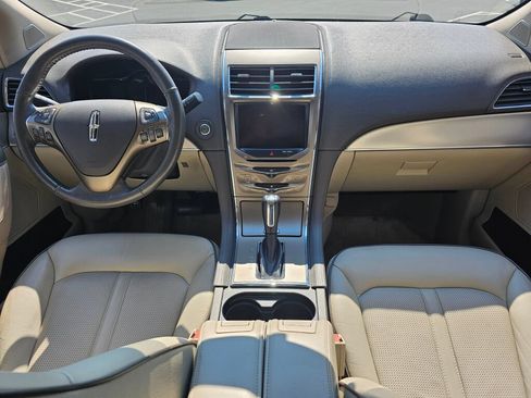 Used 2013 Lincoln MKX FWD image 17
