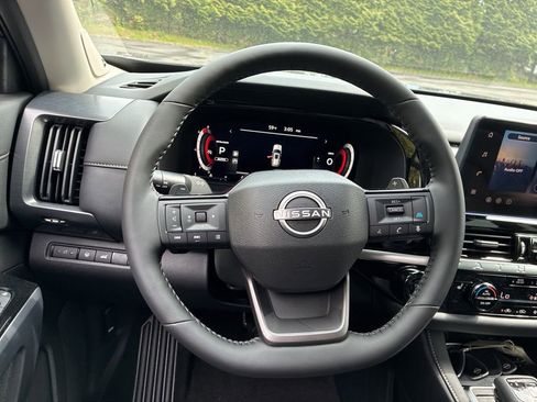 New 2026 Nissan Pathfinder SL w/ SL Premium Package AWD/4WD image 19