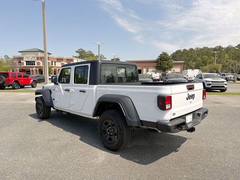 New 2026 Jeep Gladiator Sport image 5