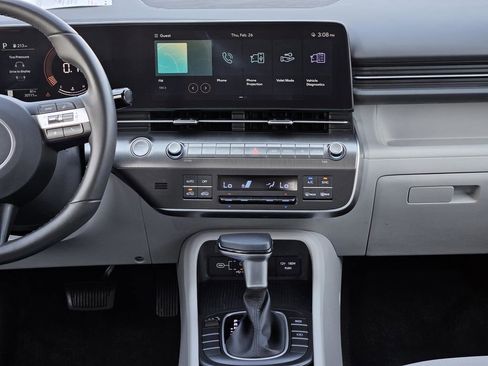 Used 2025 Hyundai Kona SEL image 17