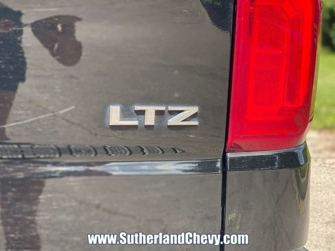 Used 2021 Chevrolet Silverado 1500 LTZ w/ LTZ Premium Package AWD/4WD image 12