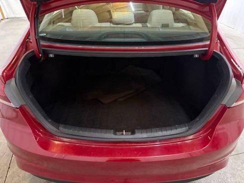 Used 2018 Hyundai Elantra SE FWD image 10