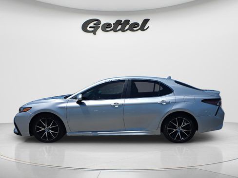 Used 2021 Toyota Camry SE FWD image 8