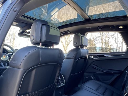 New 2026 Porsche Macan image 21