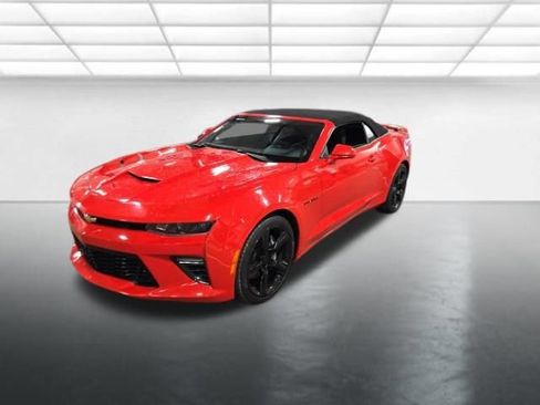 Used 2017 Chevrolet Camaro SS RWD image 8
