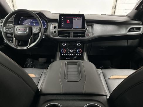Used 2024 GMC Yukon AT4 w/ Technology Package AWD/4WD image 23