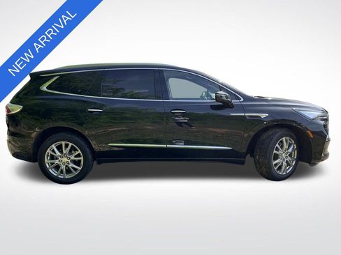 Used 2022 Buick Enclave Premium w/ Experience Buick Package AWD/4WD image 2