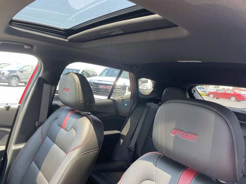 Used 2026 Chevrolet Trax RS w/ Sunroof Package FWD image 24