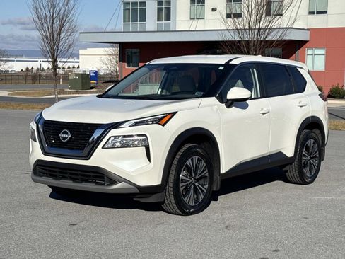 Used 2023 Nissan Rogue SV image 27