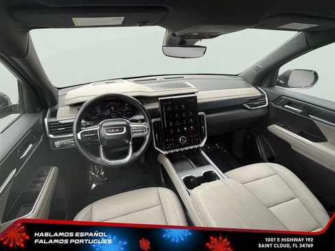 Certified 2026 GMC Acadia Elevation w/ Elevation Premium Package FWD image 25