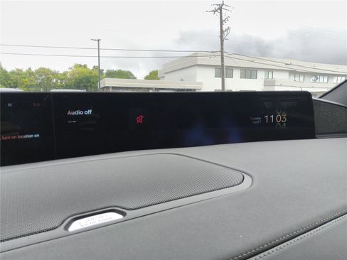 New 2026 Lincoln Navigator L Reserve AWD/4WD image 18