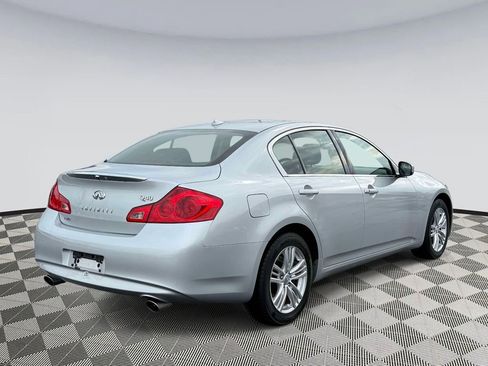 Used 2015 INFINITI Q40 AWD w/ Navigation Package image 2