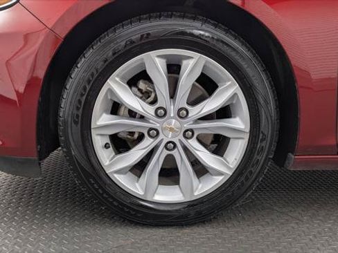 Used 2025 Chevrolet Malibu LT FWD image 30