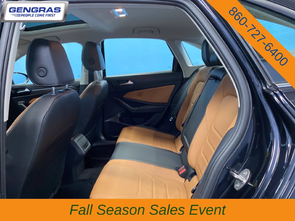 Used 2024 Volkswagen Jetta SEL FWD image 25