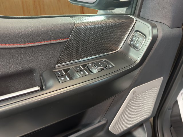 Used 2025 Ford F150 Raptor AWD/4WD image 29
