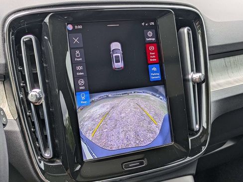 Certified 2023 Volvo XC40 B5 Ultimate w/ Climate Package AWD/4WD image 21