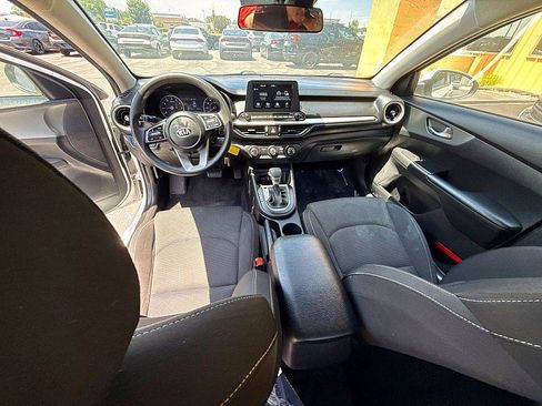 Used 2021 Kia Forte LXS FWD image 10