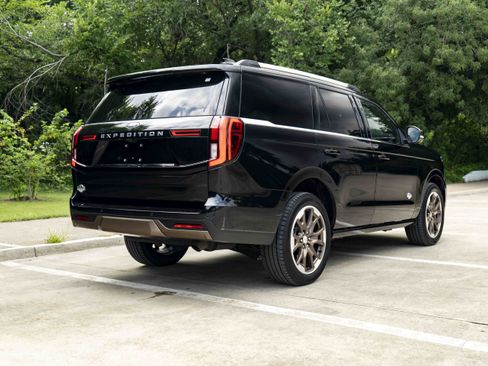 Used 2025 Ford Expedition King Ranch AWD/4WD image 9
