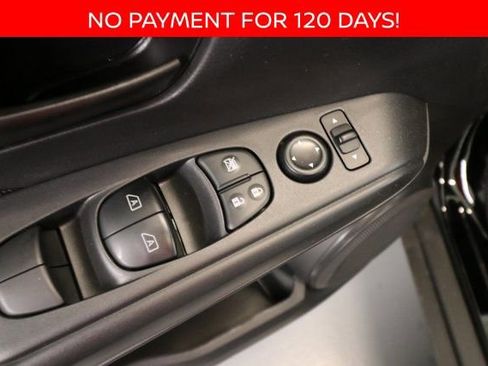 New 2025 Nissan Kicks Play S image 8