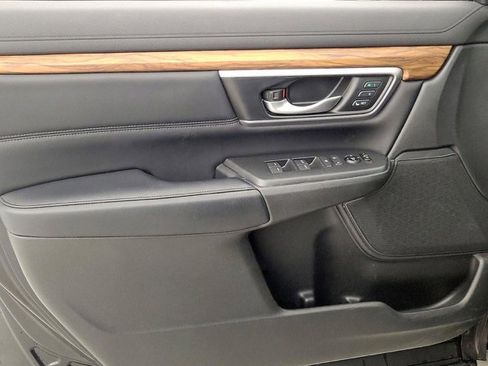 Used 2017 Honda CR-V Touring image 7