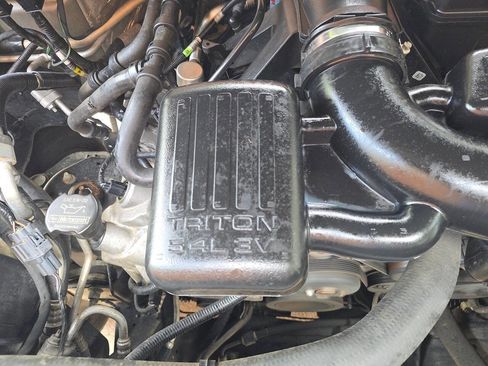 Used 2013 Ford Expedition Limited RWD image 45